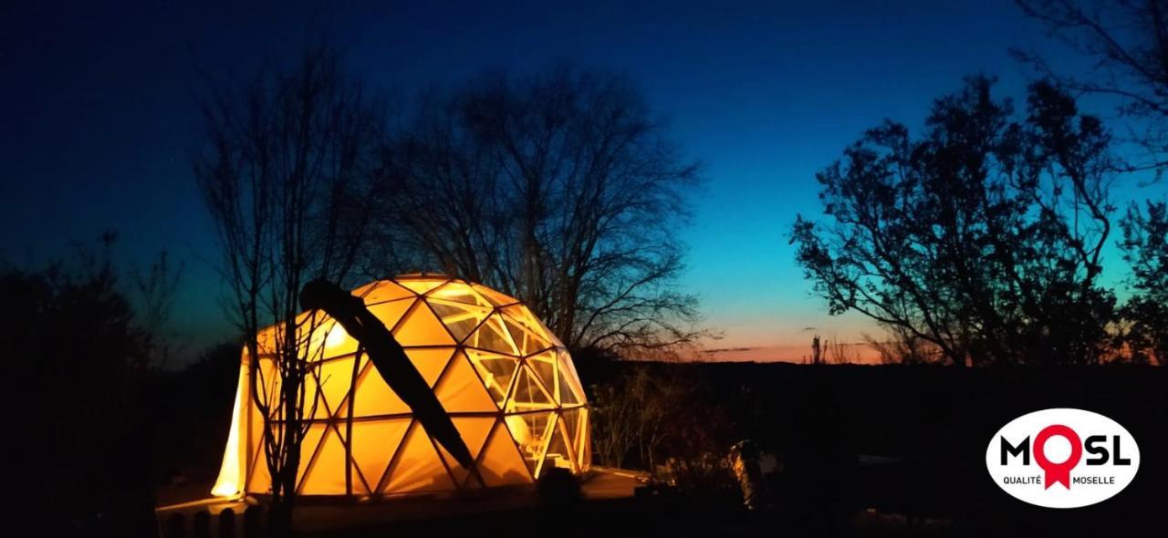 Le Dome Aux Oiseaux Hotel Berig-Vintrange Bagian luar foto